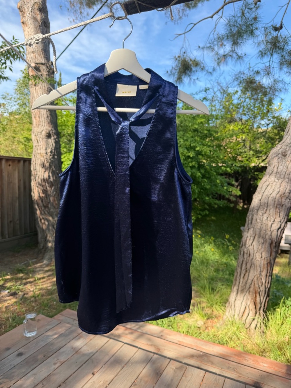 Maeve Anthropologie Navy Satin Sleeveless Blouse w/ Tie Neck Size 6